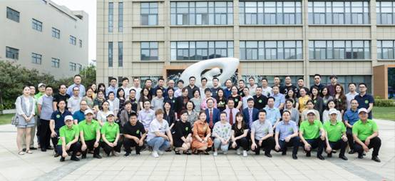 前沿：瞿佳參會首屆溫州醫(yī)科大學(xué)眼視光行業(yè)學(xué)術(shù)交流會