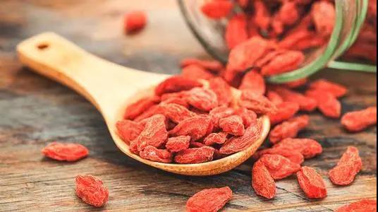 枸杞加一物護眼，半年眼干澀都緩解了！