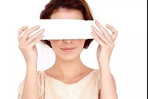 如何足不出戶(hù)解決眼干問(wèn)題，眼科專(zhuān)家給出2點(diǎn)建議