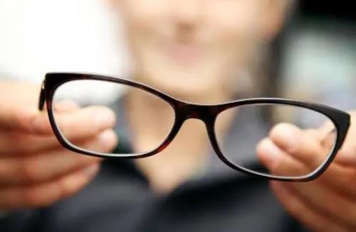 眼睛疲勞、眼皮重，這些小妙招幫你護眼