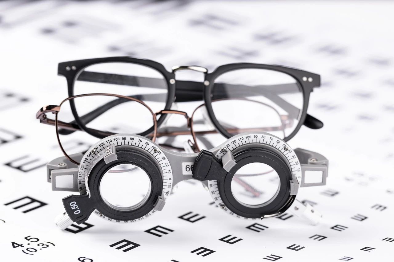 “近視眼”超過多少度需要配戴眼睛